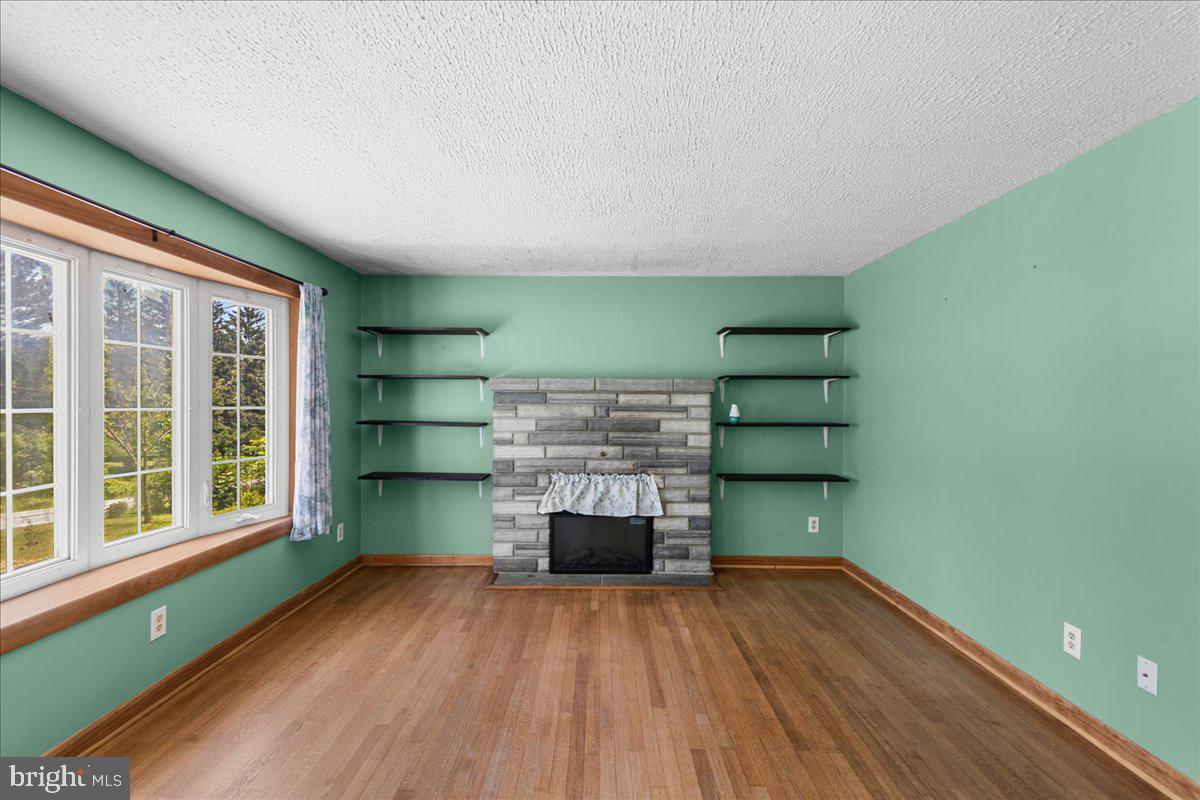 13816 White Oak Ridge Hancock, MD 21750 - Photo 3 of 37