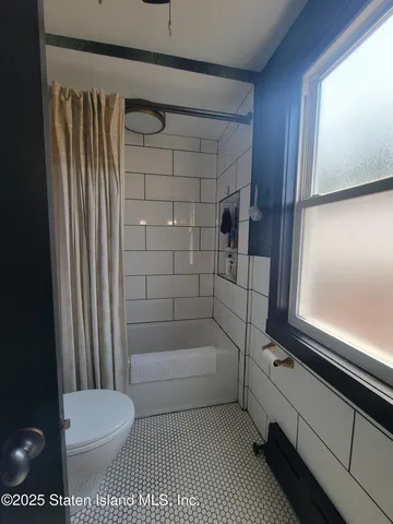 $725,000 | 486 Henderson Avenue | West Brighton