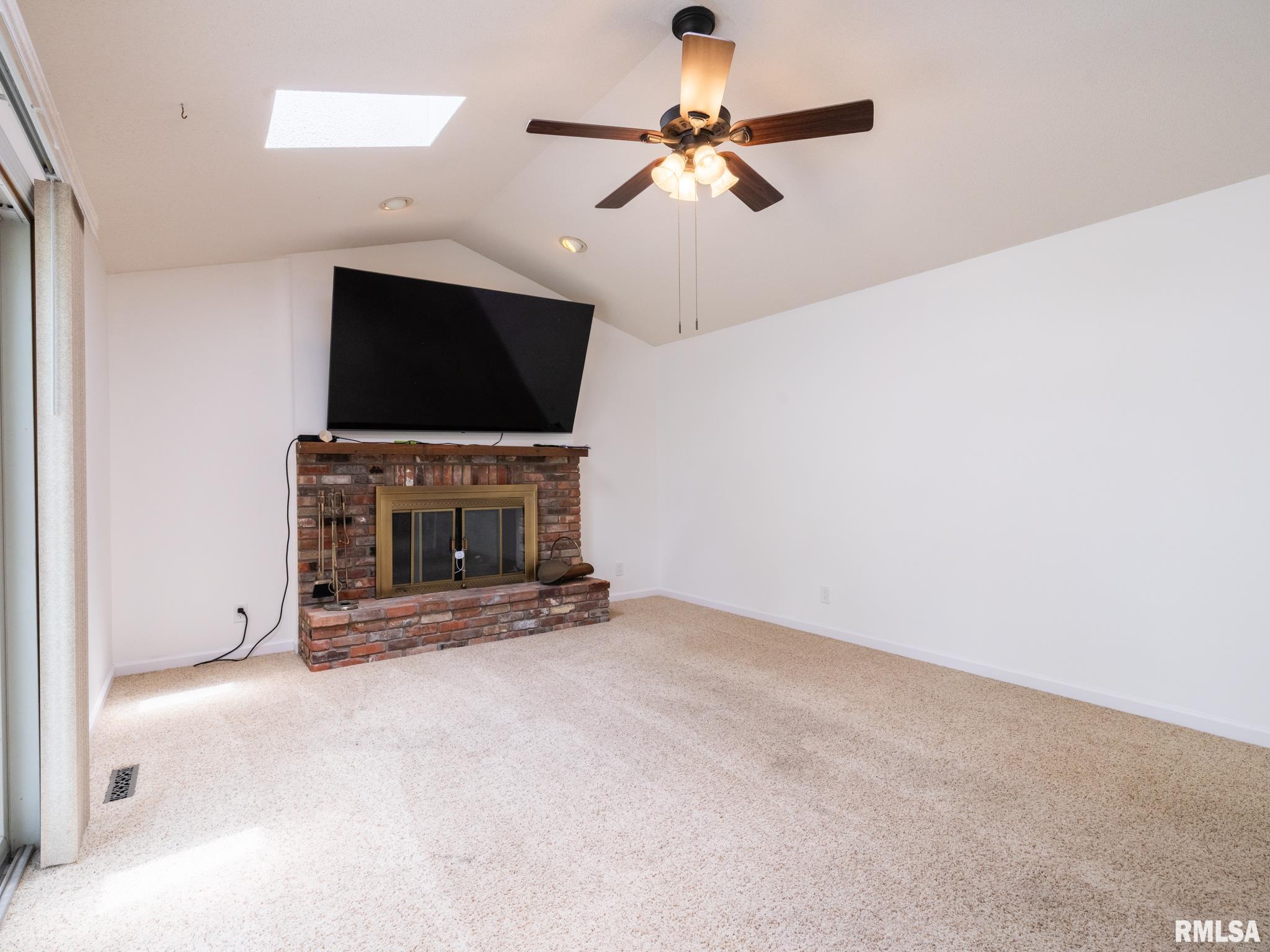6607 North Camelot Road Peoria, IL 61615 - Photo 2 of 75
