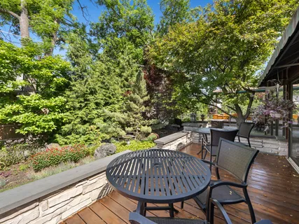 $799,000 | 912 Burnham Court, Glenview, IL 60025