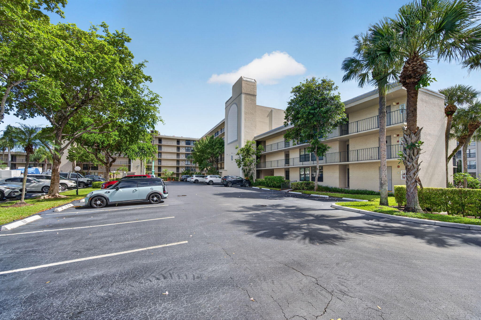 8 Royal Palm Way, Unit 104 Boca Raton, FL 33432 - Photo 37 of 64 Building 8