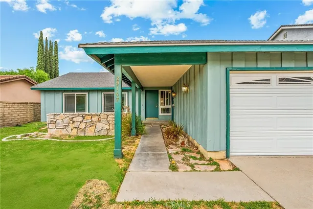 $734,000 | 29147 Lotusgarden Drive, Canyon Country, CA 91387