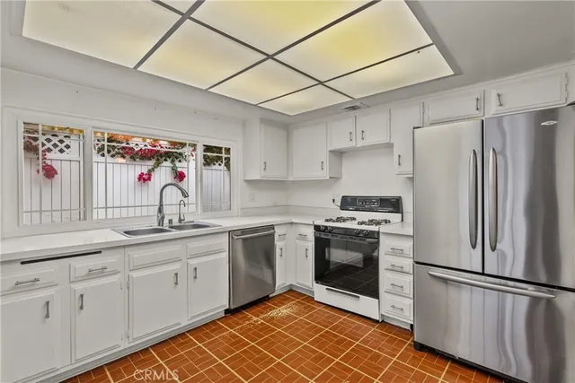 $734,000 | 29147 Lotusgarden Drive, Canyon Country, CA 91387