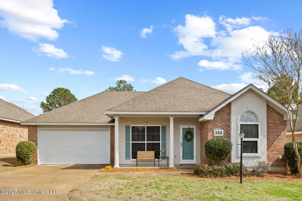 $220,000 | 328 Waterfall Way, Clinton, MS 39056