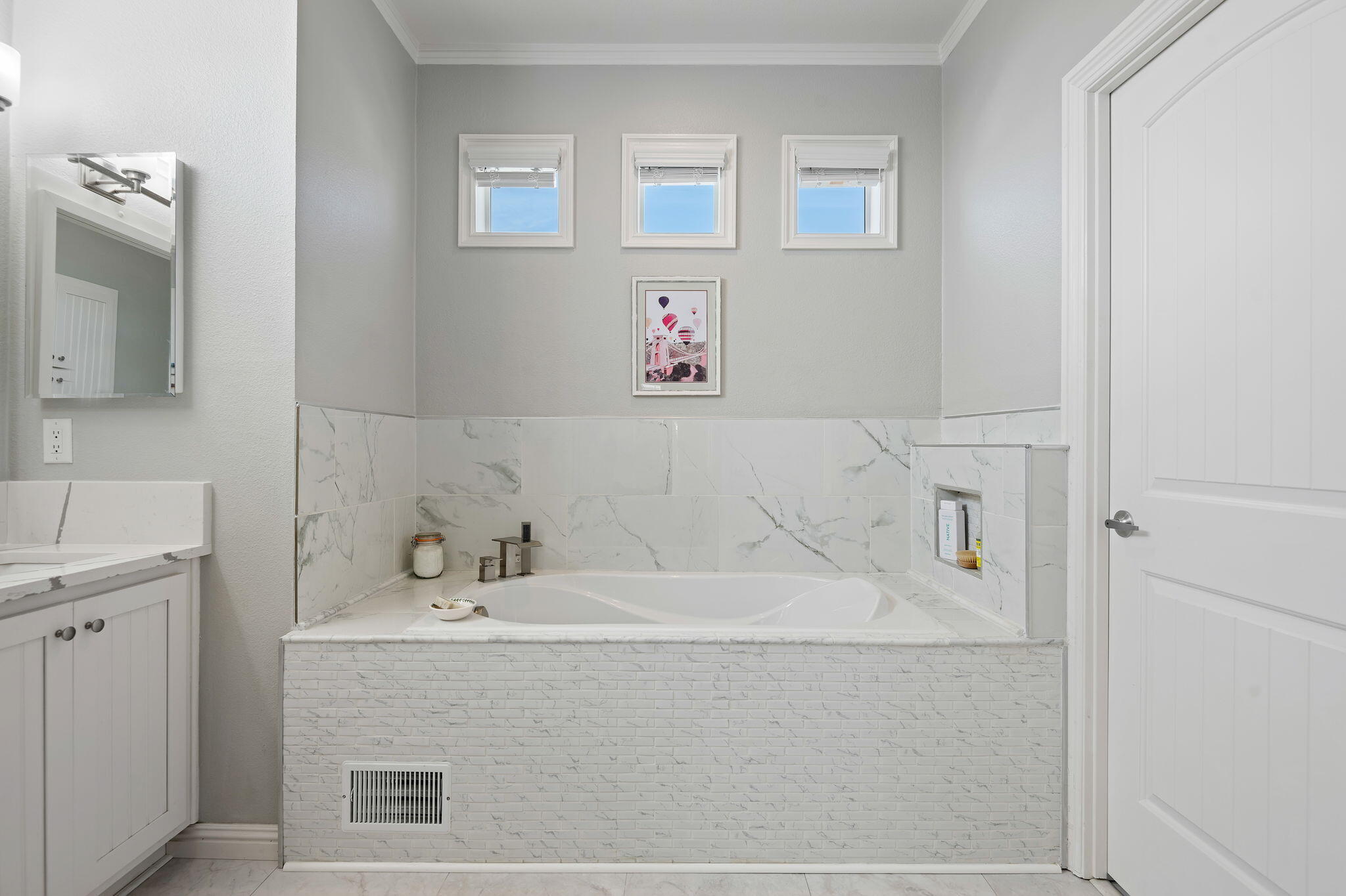 340 Old Mill Road, Unit 237 Santa Barbara, CA 93110 - Photo 19 of 30 a bathroom with a sink and a mirror