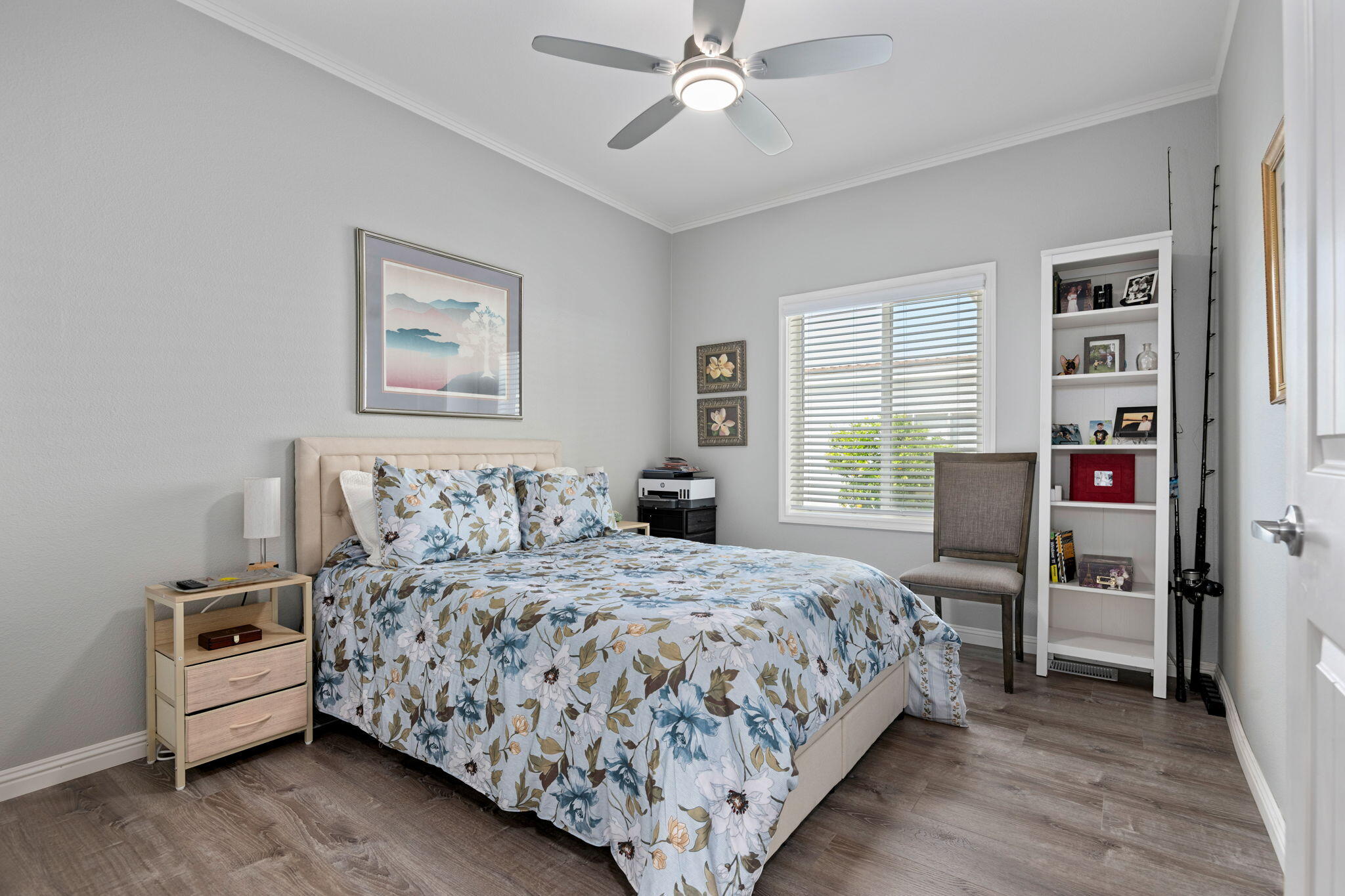 340 Old Mill Road, Unit 237 Santa Barbara, CA 93110 - Photo 22 of 30 a bedroom with a bed and a table