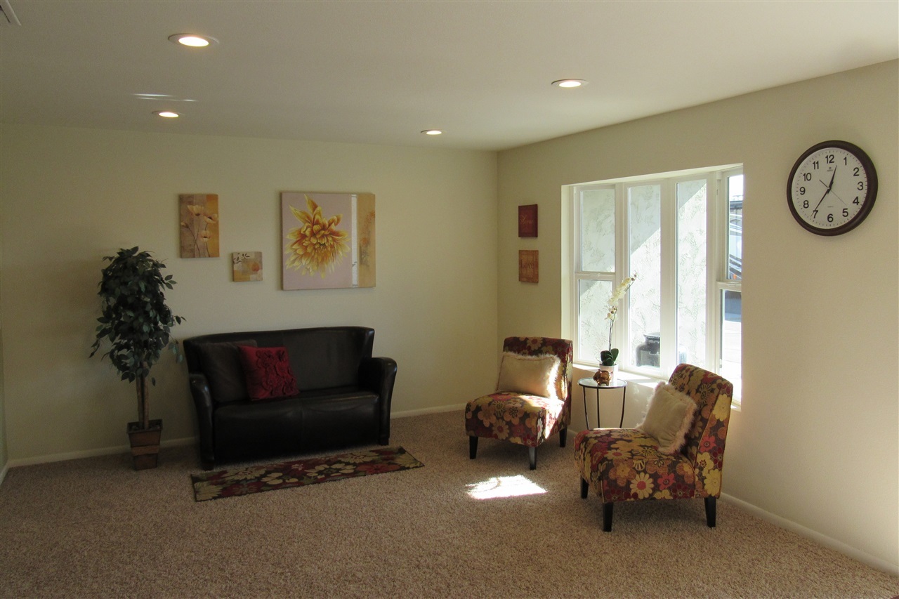 9712 Abbeyfield Road Santee, CA 92071 - Photo 3 of 25 Gallery Image 3
