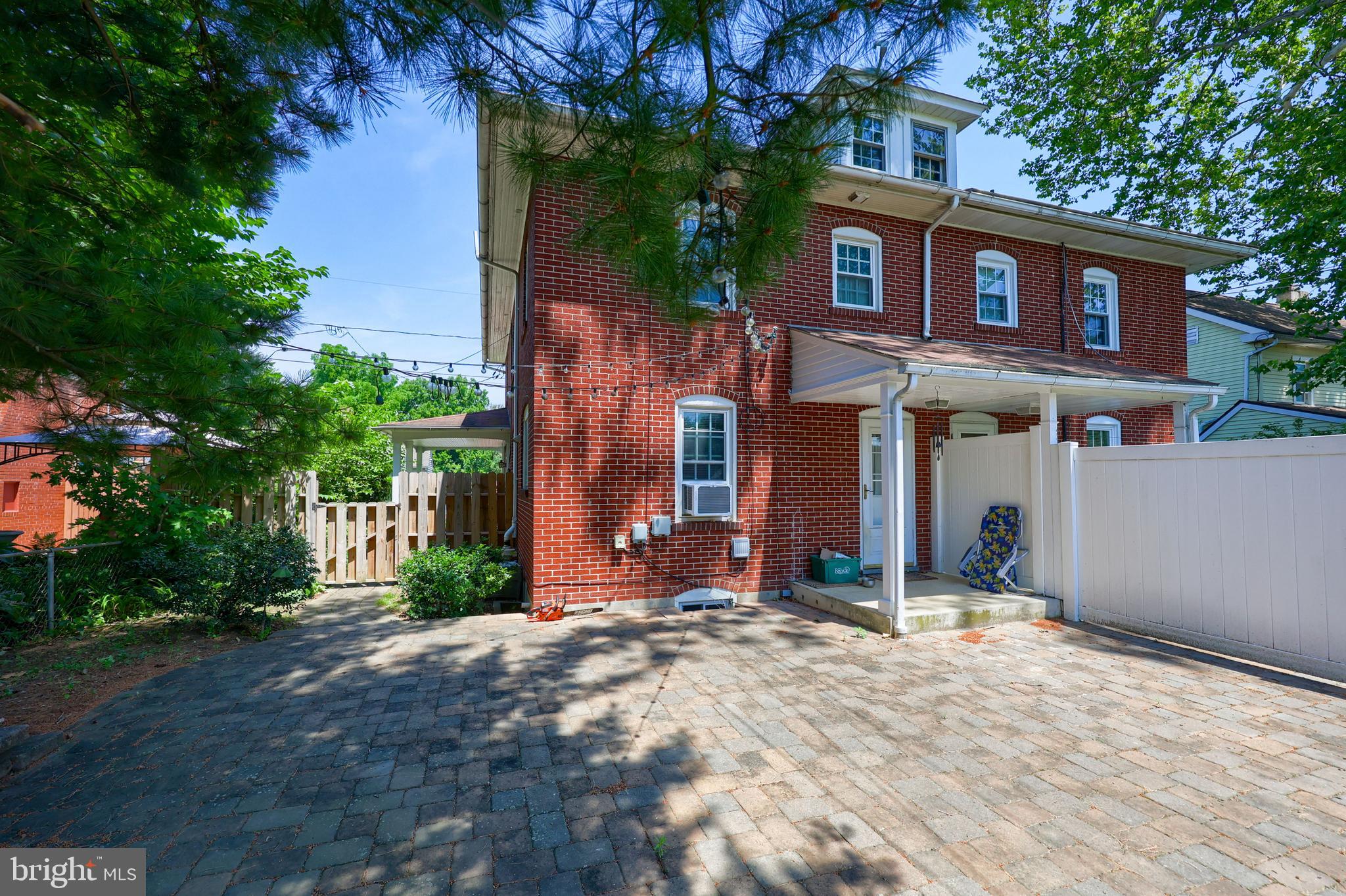 20 Market Street Lititz, PA 17543 - Photo 18 of 37