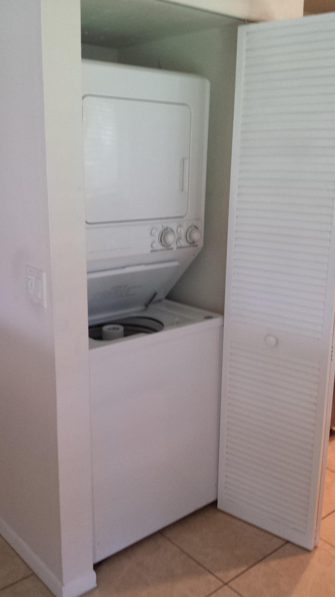 159 Northwest 70th Street, Unit 606 Boca Raton, FL 33487 - Photo 5 of 14 20140828_114850