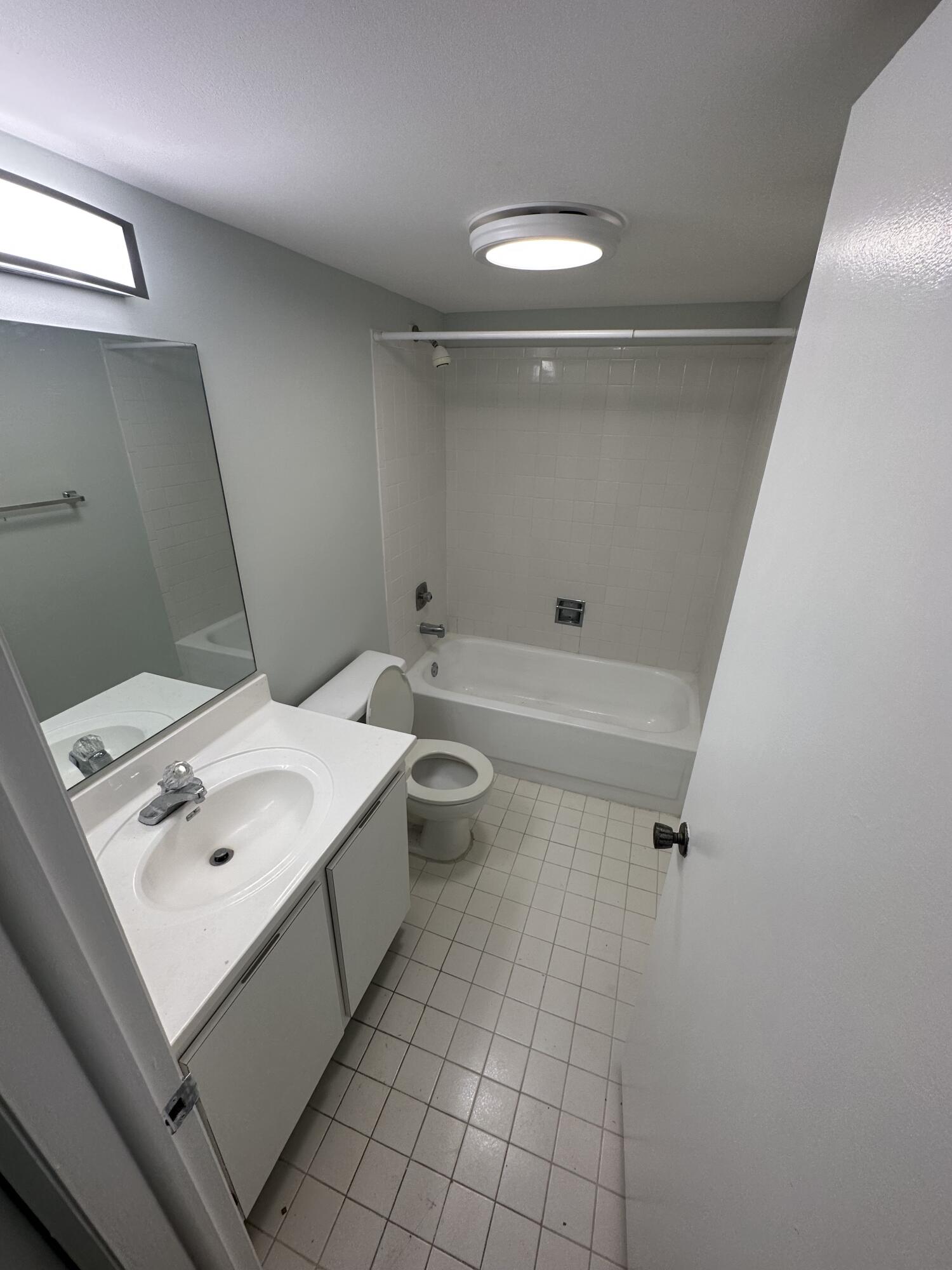 159 Northwest 70th Street, Unit 606 Boca Raton, FL 33487 - Photo 6 of 14 IMG_7408