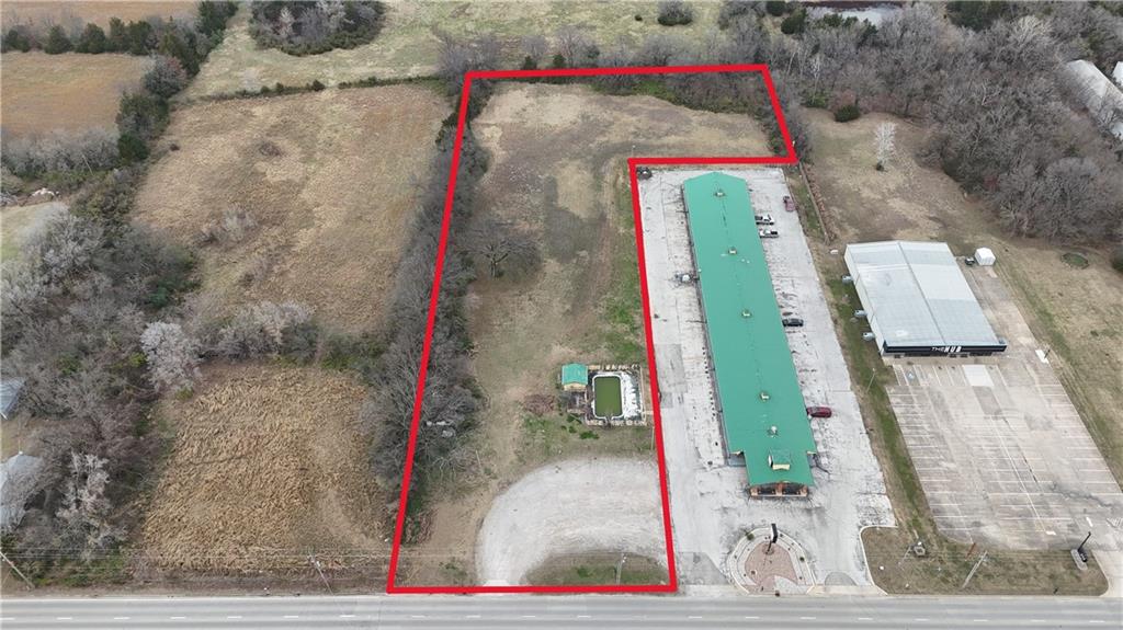 3222 West Main Street Independence, KS 67301 - Photo 1 of 9