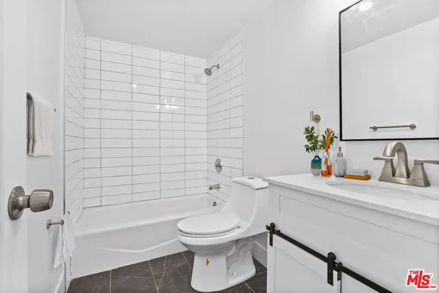 $3,695,000 | 5529 Dairy Avenue, Long Beach, CA 90805