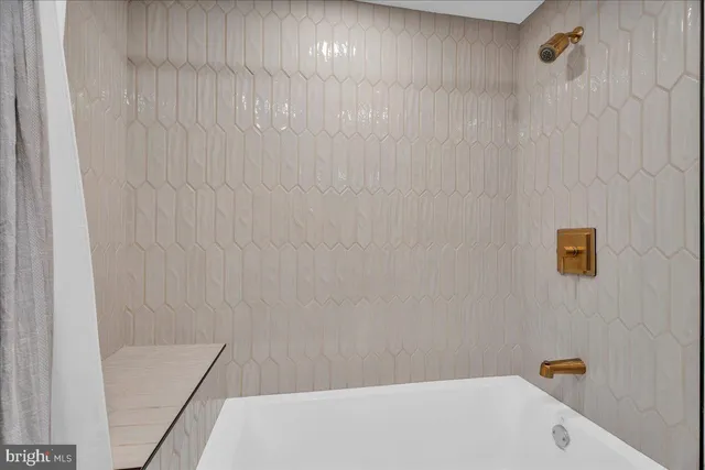 $685,000 | 858 Perkiomen Street, Philadelphia, PA 19130