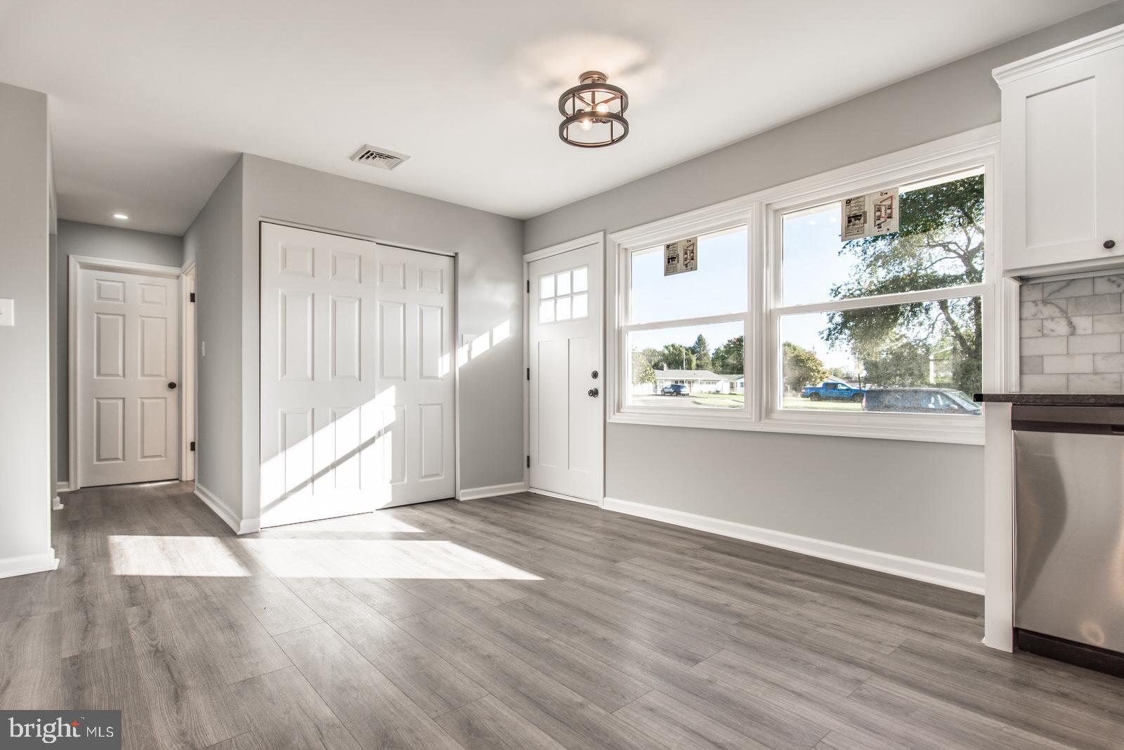 41 Vineyard Road Levittown, PA 19057 - Photo 11 of 82 Gallery Image 11