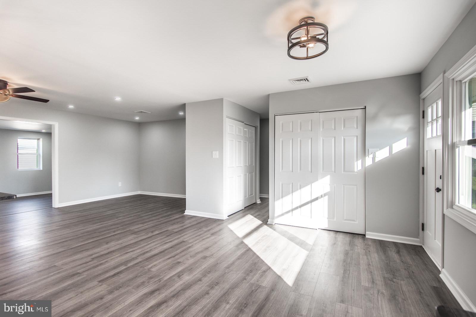 41 Vineyard Road Levittown, PA 19057 - Photo 13 of 82 Gallery Image 13
