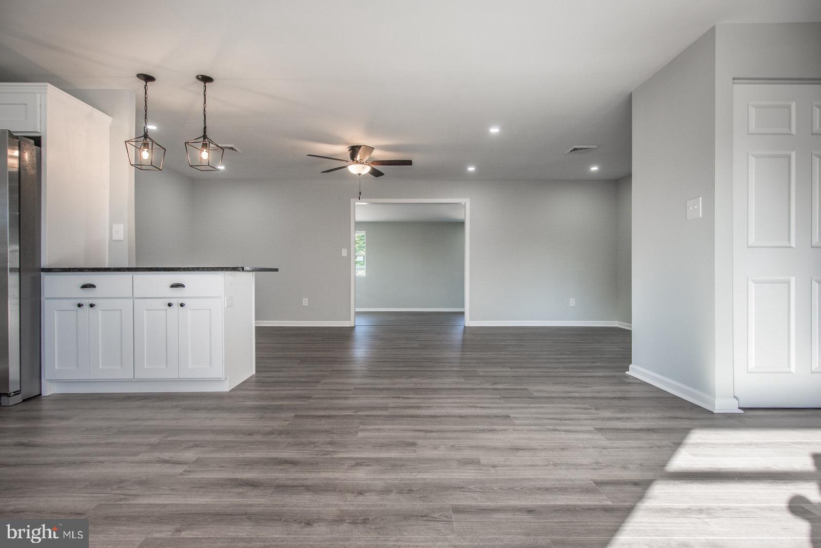 41 Vineyard Road Levittown, PA 19057 - Photo 14 of 82 Gallery Image 14