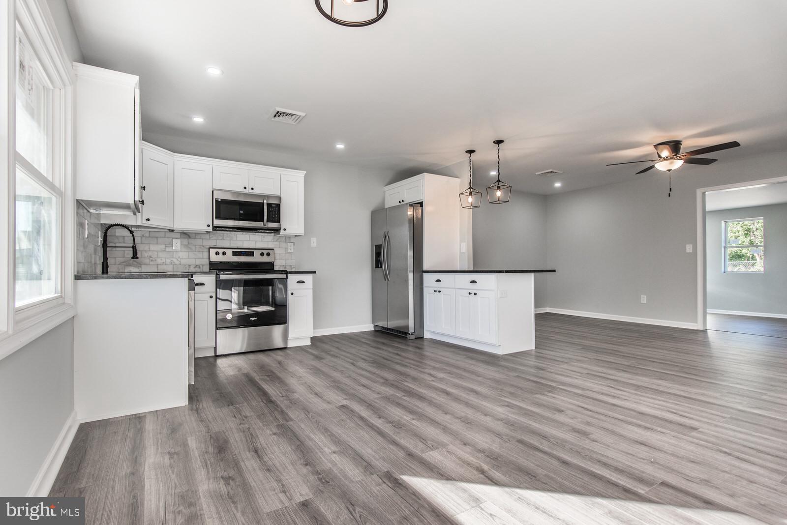 41 Vineyard Road Levittown, PA 19057 - Photo 15 of 82 Gallery Image 15