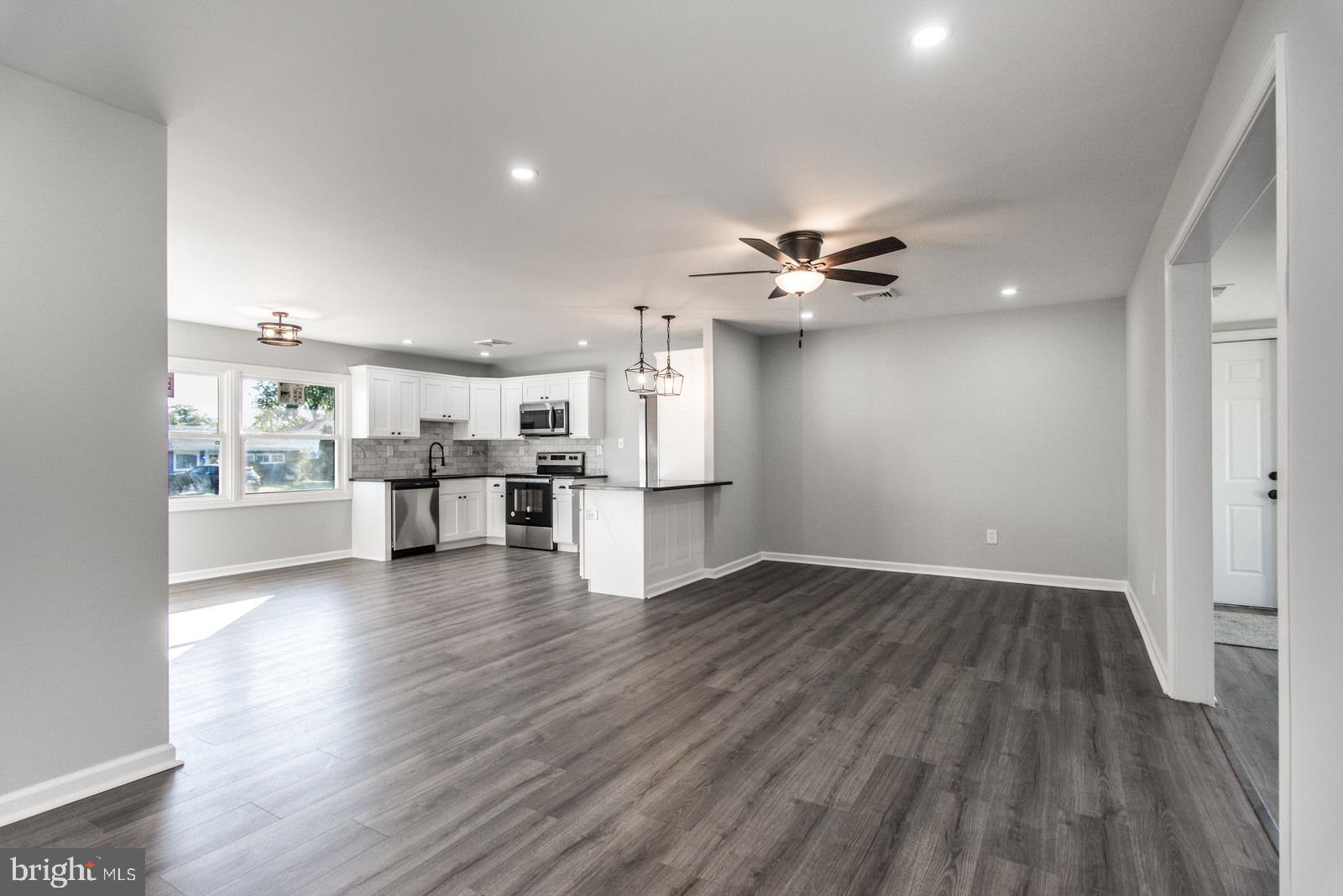 41 Vineyard Road Levittown, PA 19057 - Photo 19 of 82 Gallery Image 19