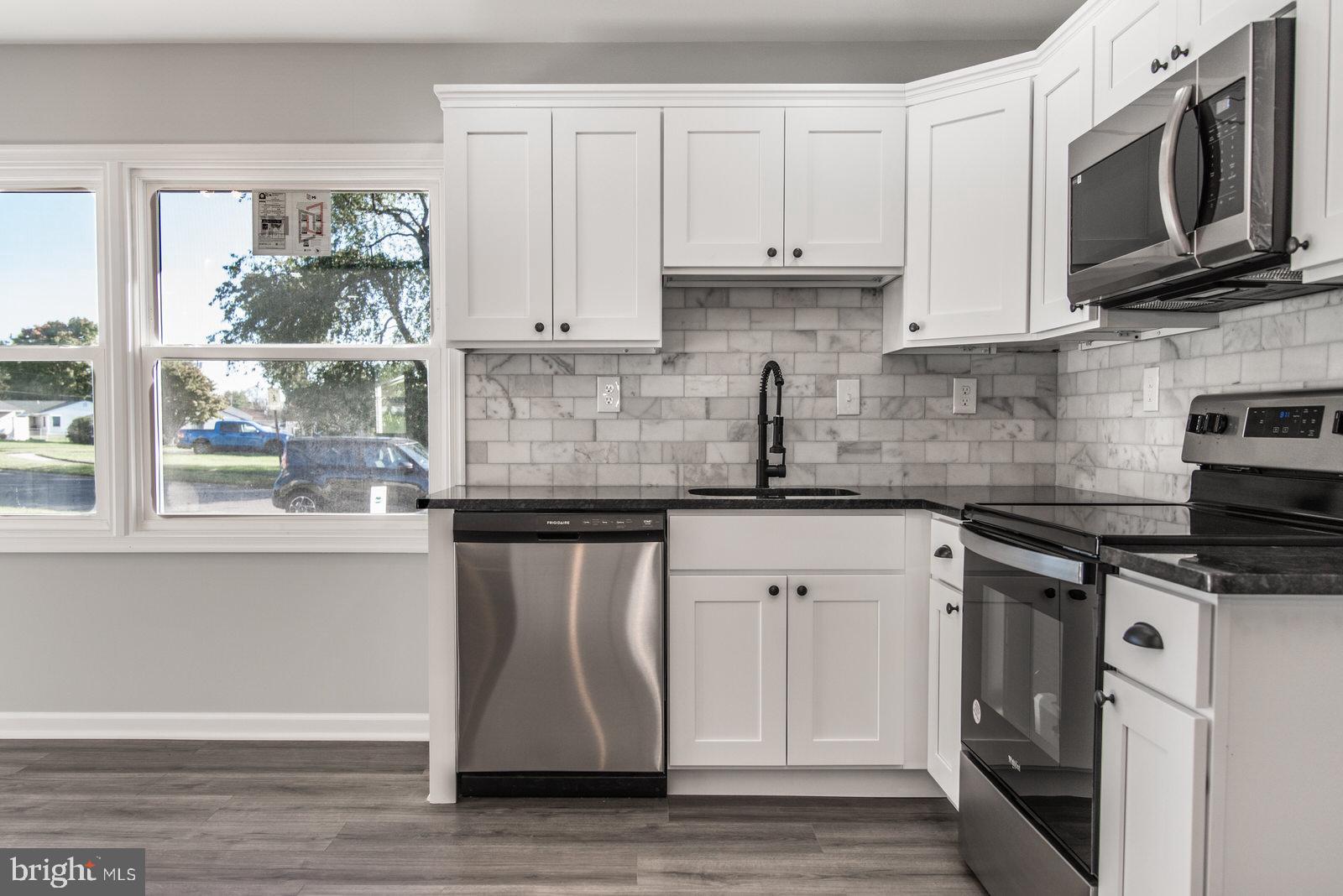 41 Vineyard Road Levittown, PA 19057 - Photo 26 of 82 Gallery Image 26