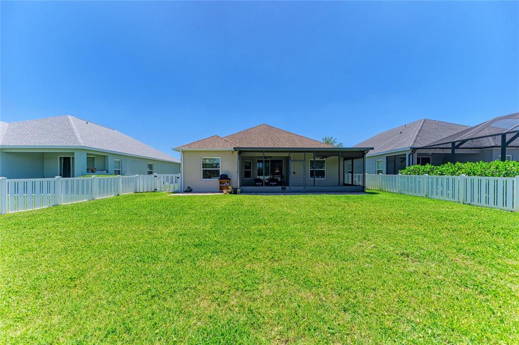 7750 Ridgelake Circle Bradenton, FL 34203 - Photo 11 of 40