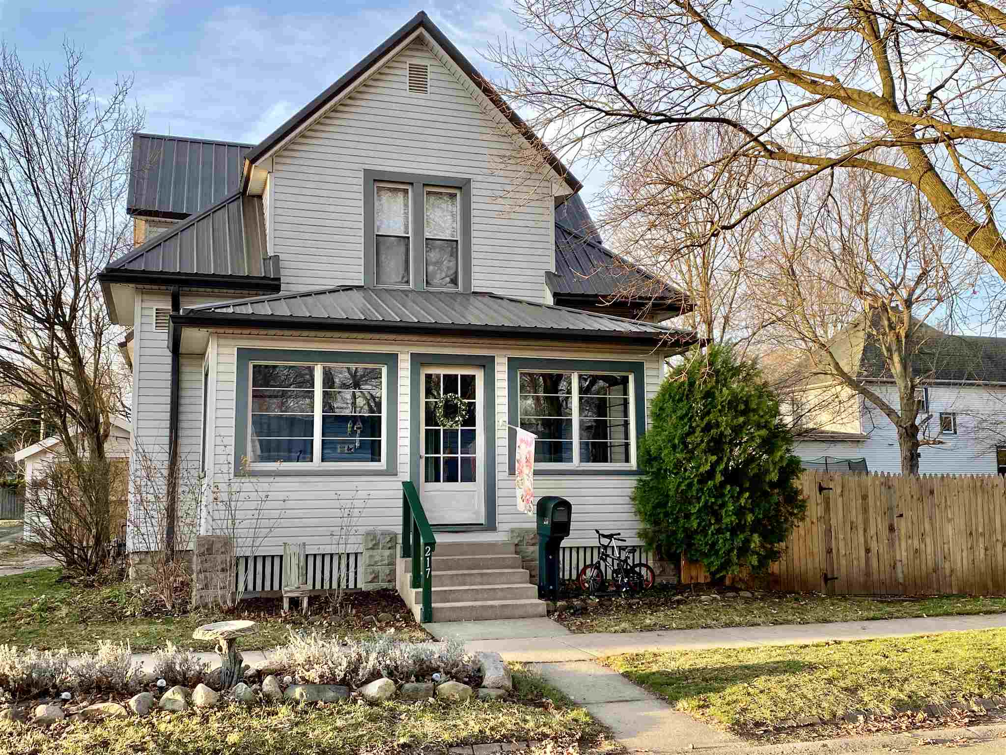 217 West 4th Street Rochester, IN 46975 - Photo 1 of 27