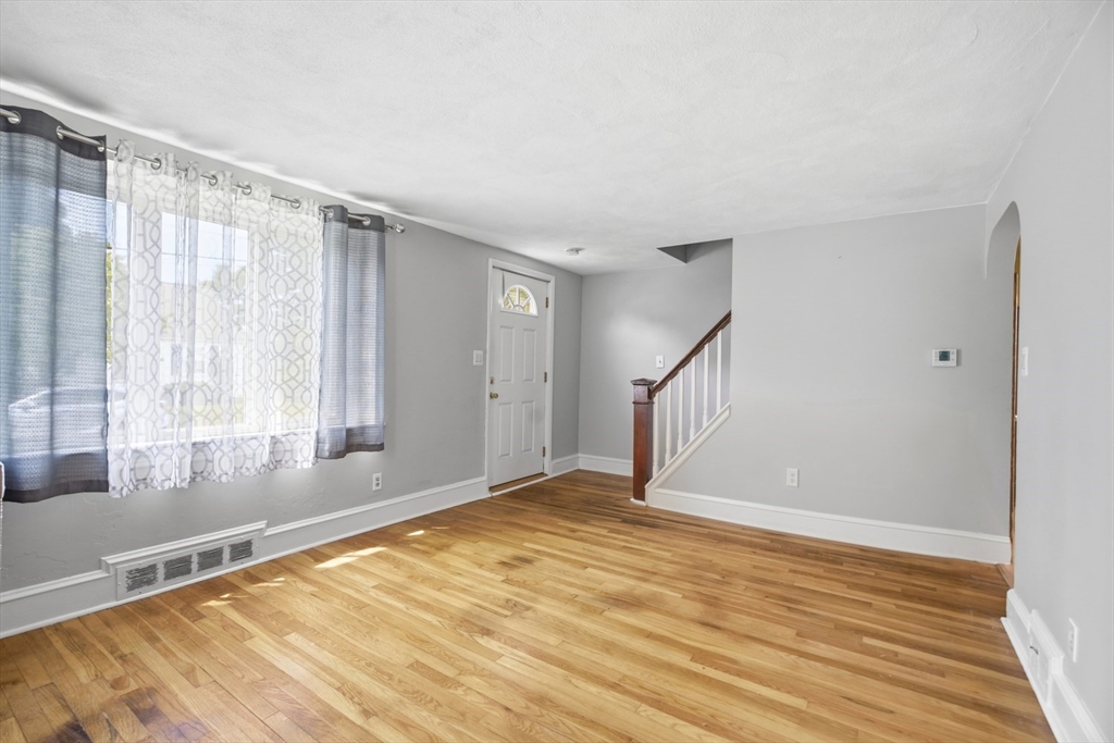 10 Jones Street Cumberland, RI 02864 - Photo 7 of 17