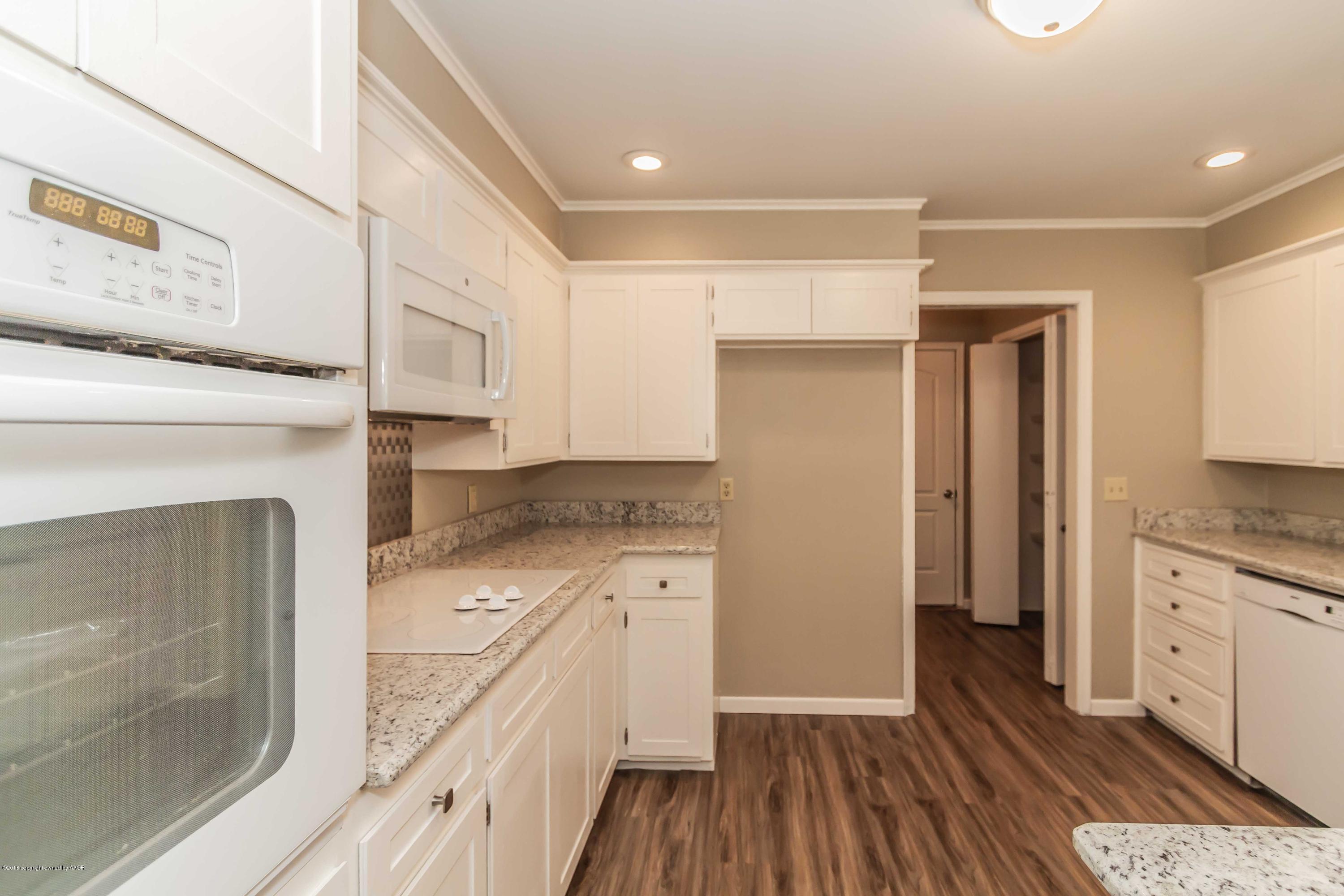 7104 Calumet Road Amarillo, TX 79106 - Photo 12 of 39 KITCHEN VIEW 2