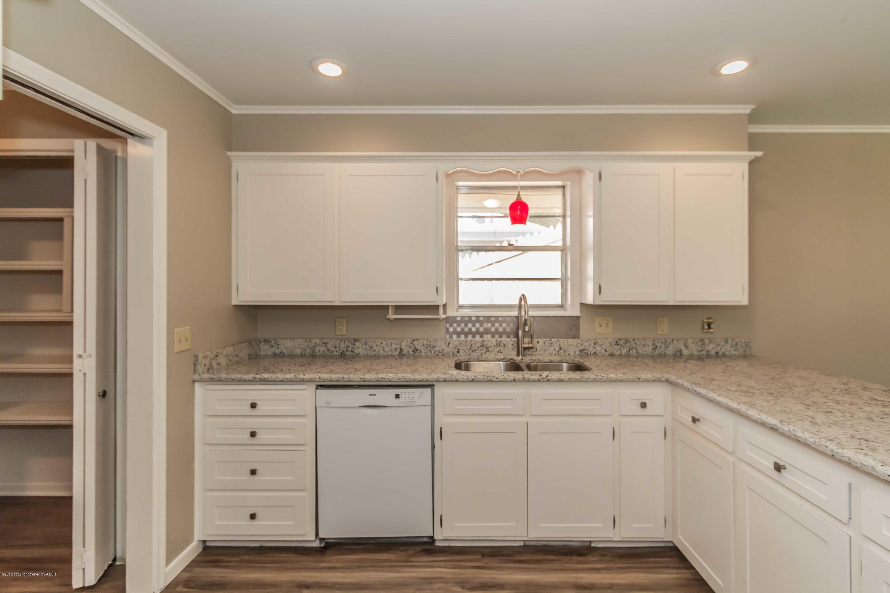 7104 Calumet Road Amarillo, TX 79106 - Photo 13 of 39 KITCHEN VIEW 3