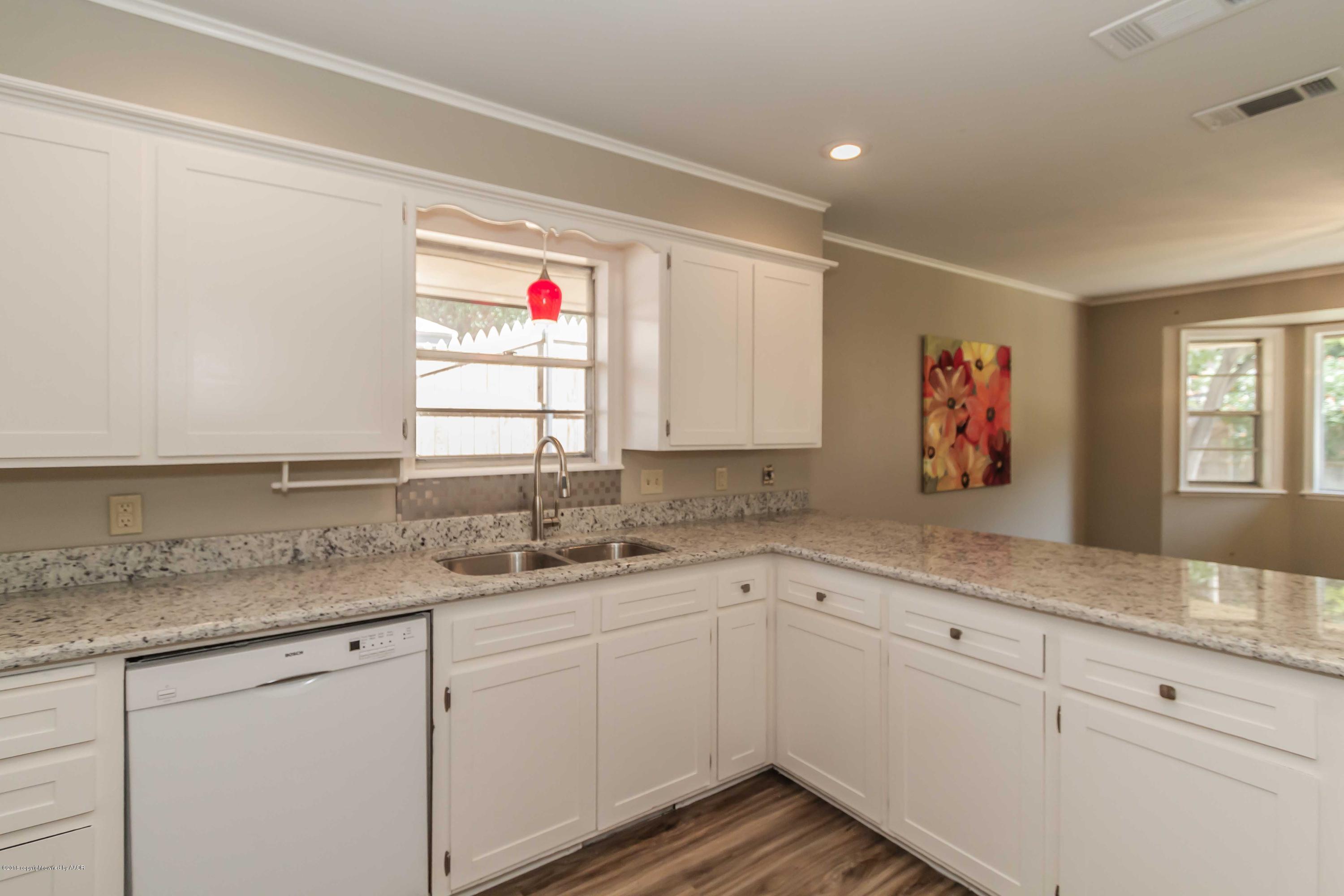 7104 Calumet Road Amarillo, TX 79106 - Photo 14 of 39 KITCHEN VIEW 4