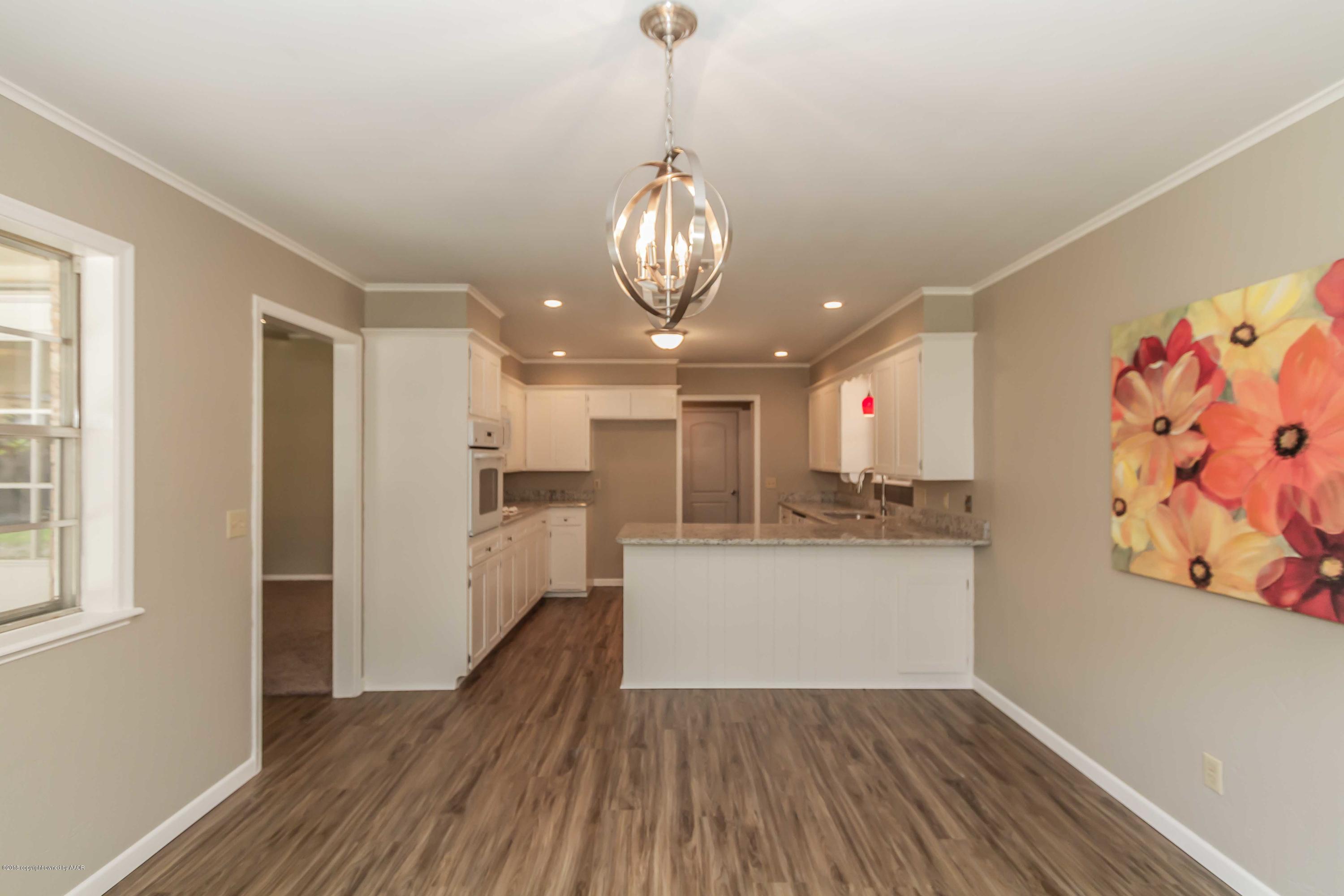 7104 Calumet Road Amarillo, TX 79106 - Photo 17 of 39 DINING VIEW 3