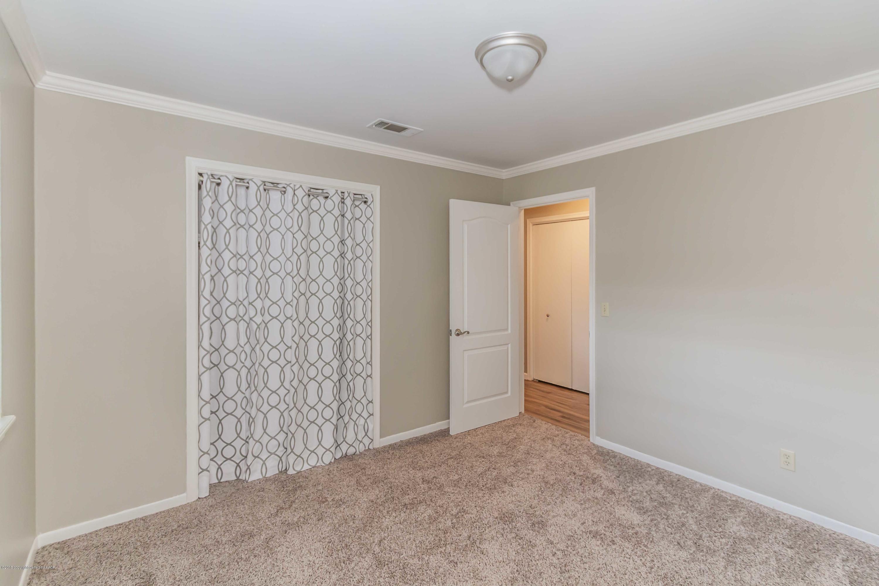 7104 Calumet Road Amarillo, TX 79106 - Photo 27 of 39 BEDROOM 2 VIEW 4