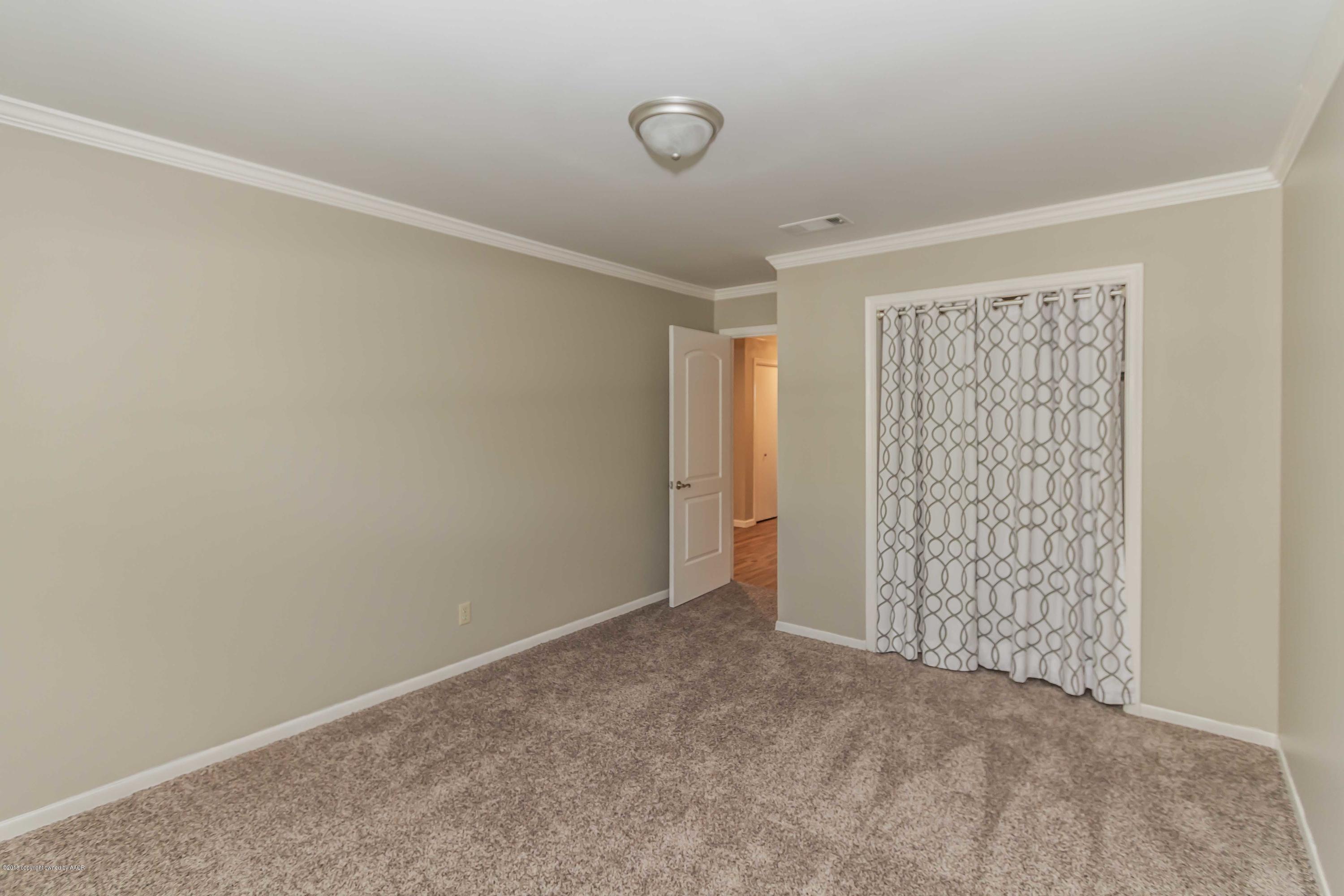 7104 Calumet Road Amarillo, TX 79106 - Photo 31 of 39 BEDROOM 3 VIEW 4