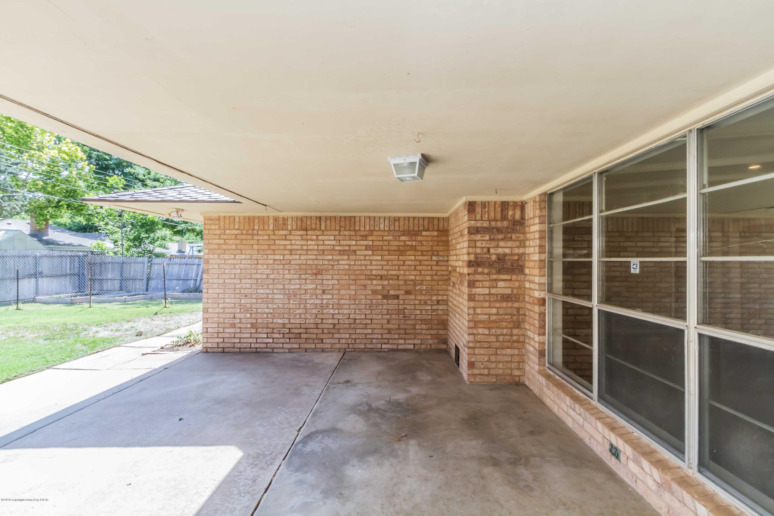 7104 Calumet Road Amarillo, TX 79106 - Photo 36 of 39 PATIO VIEW 1