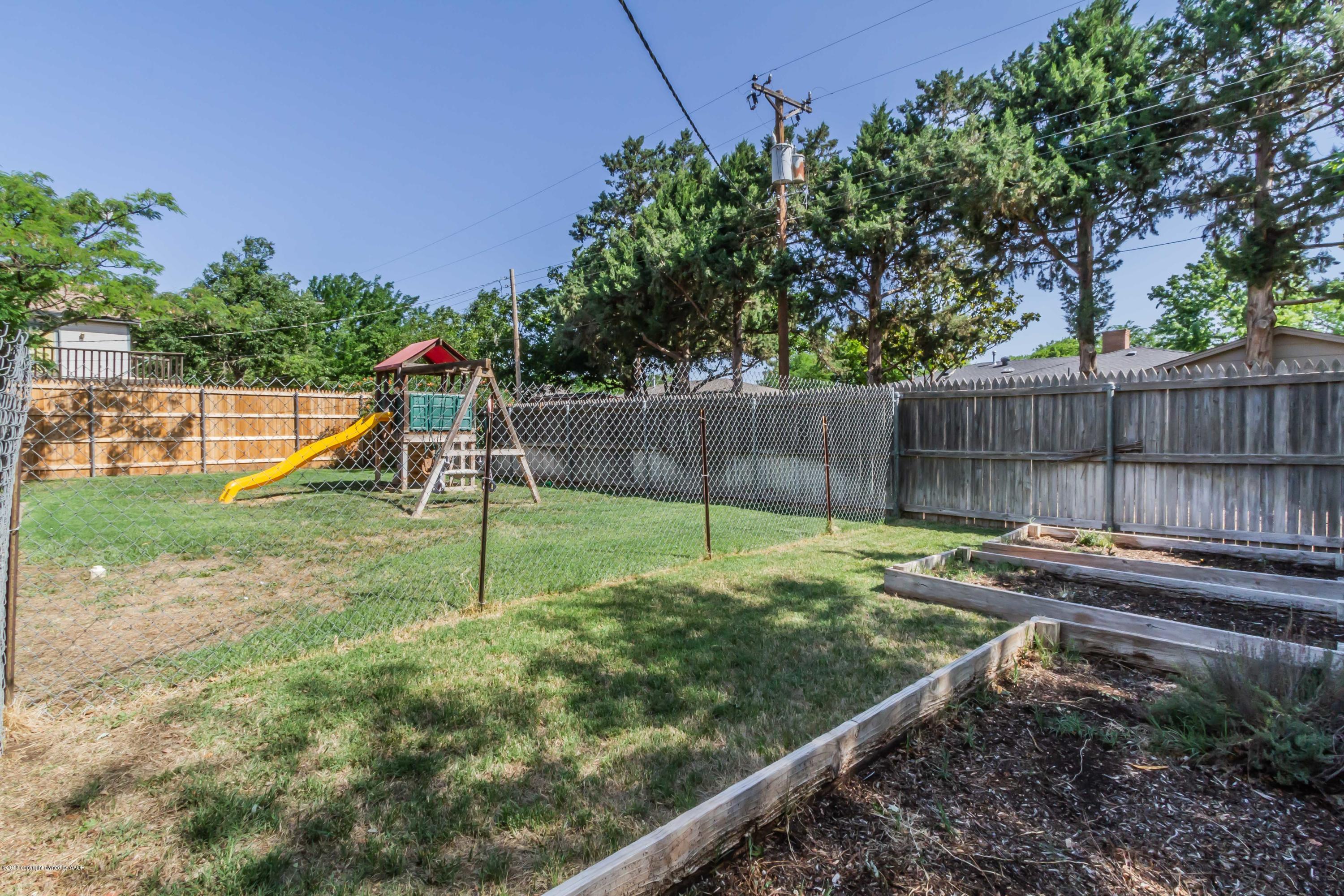 7104 Calumet Road Amarillo, TX 79106 - Photo 38 of 39 BACKYARD VIEW 1