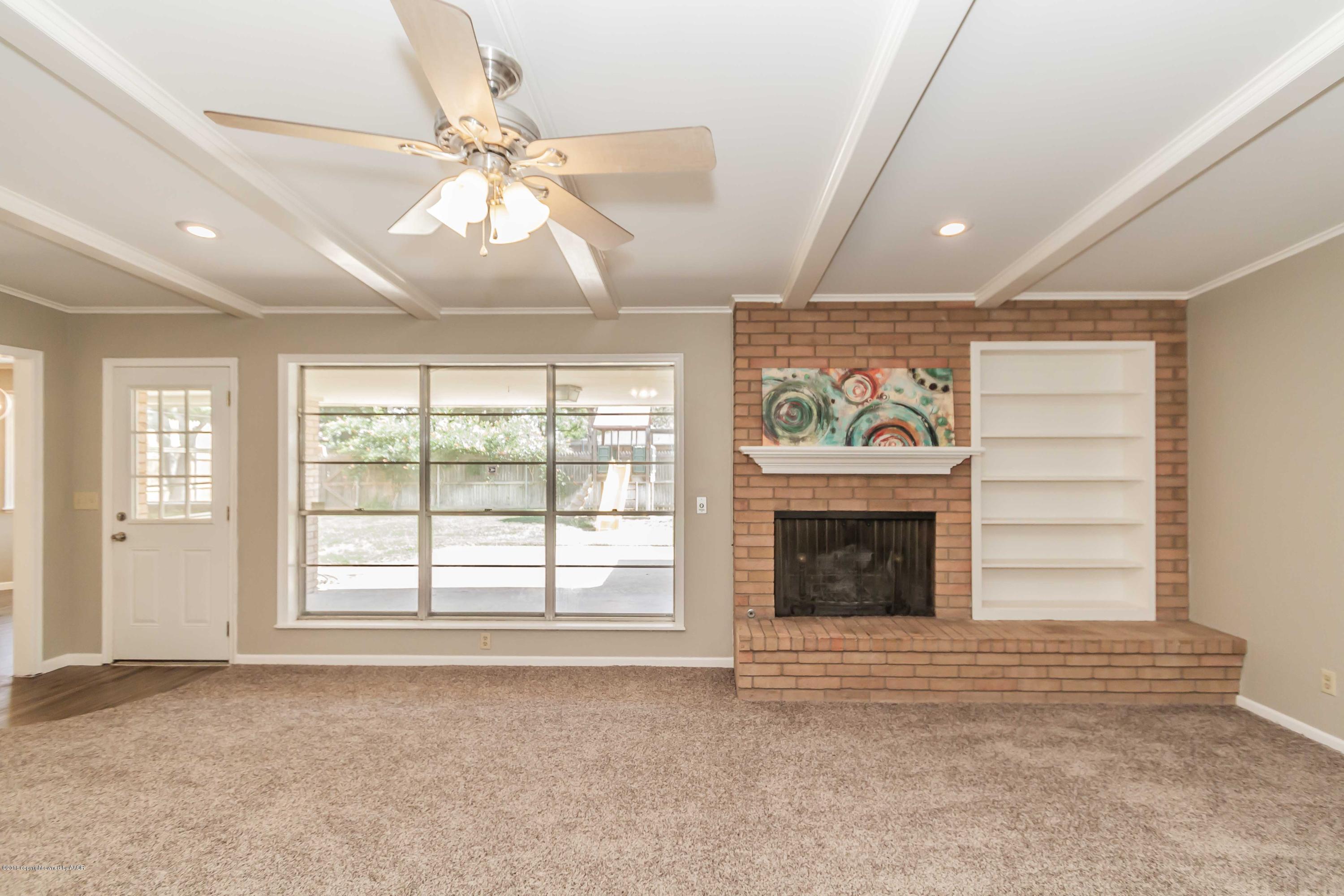 7104 Calumet Road Amarillo, TX 79106 - Photo 9 of 39 DEN VIEW 2