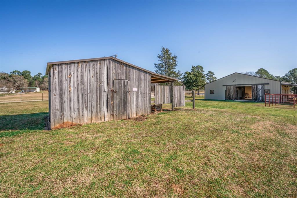 3843 Farm To Market 2199 Marshall, TX 75672 - Photo 31 of 40 a view of a house with backyard and garden