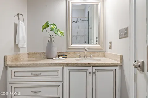 $640,000 | 1800 Adeline Drive, New Iberia, LA 70563