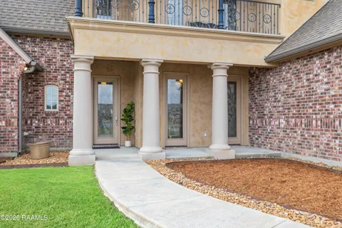 $640,000 | 1800 Adeline Drive, New Iberia, LA 70563