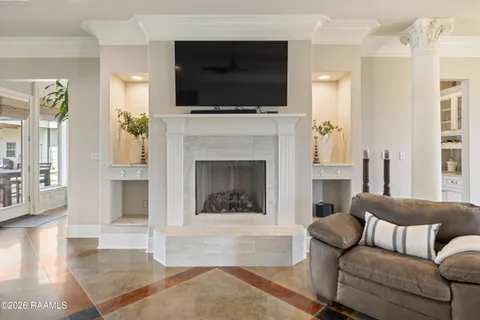 $640,000 | 1800 Adeline Drive, New Iberia, LA 70563