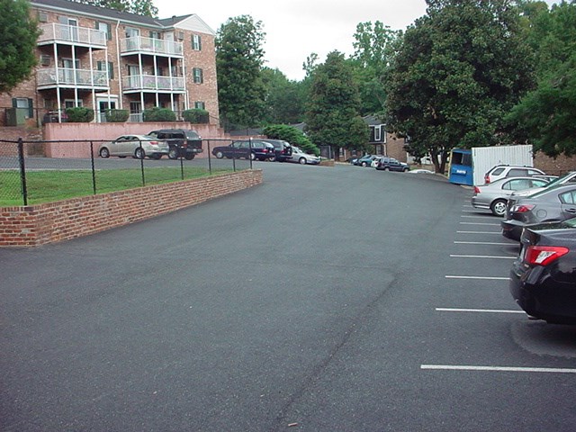 2697 Barracks Road, Unit 4 Charlottesville, VA 22901 - Photo 3 of 10 Gallery Image 3