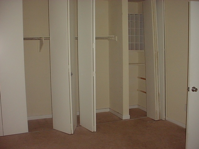 2697 Barracks Road, Unit 4 Charlottesville, VA 22901 - Photo 8 of 10 Gallery Image 8