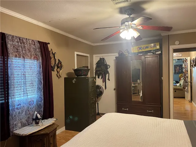 $114,900 | 304 East 2nd Street, Bishop, TX 78343