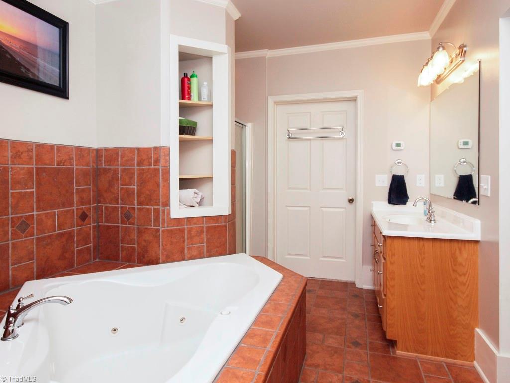 180 Dwiggins Road Mocksville, NC 27028 - Photo 14 of 30 Gallery Image 14