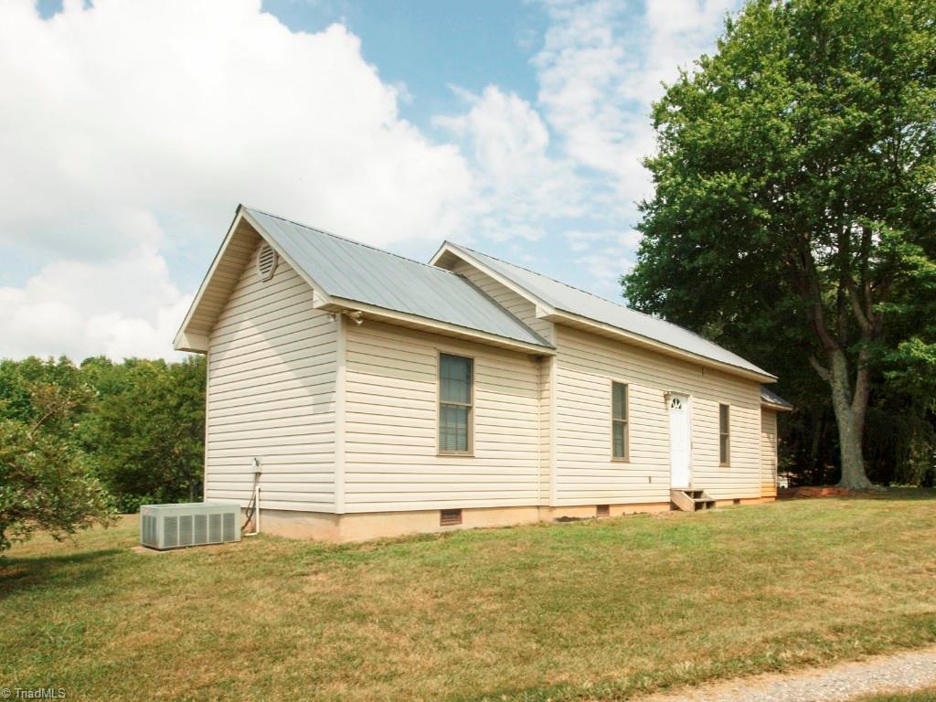 180 Dwiggins Road Mocksville, NC 27028 - Photo 22 of 30 Gallery Image 22