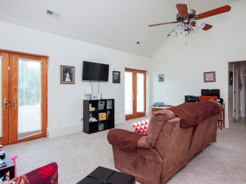 180 Dwiggins Road Mocksville, NC 27028 - Photo 5 of 30 Gallery Image 5