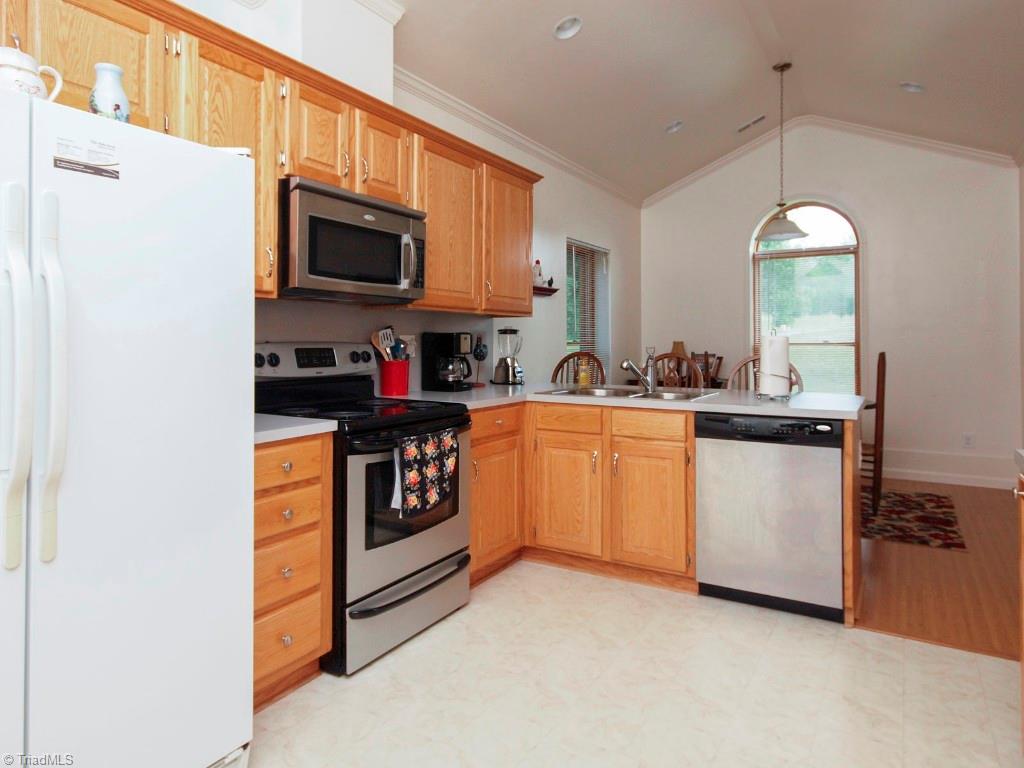 180 Dwiggins Road Mocksville, NC 27028 - Photo 8 of 30 Gallery Image 8