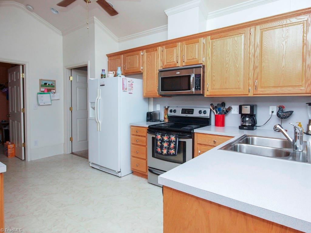 180 Dwiggins Road Mocksville, NC 27028 - Photo 10 of 30 Gallery Image 10