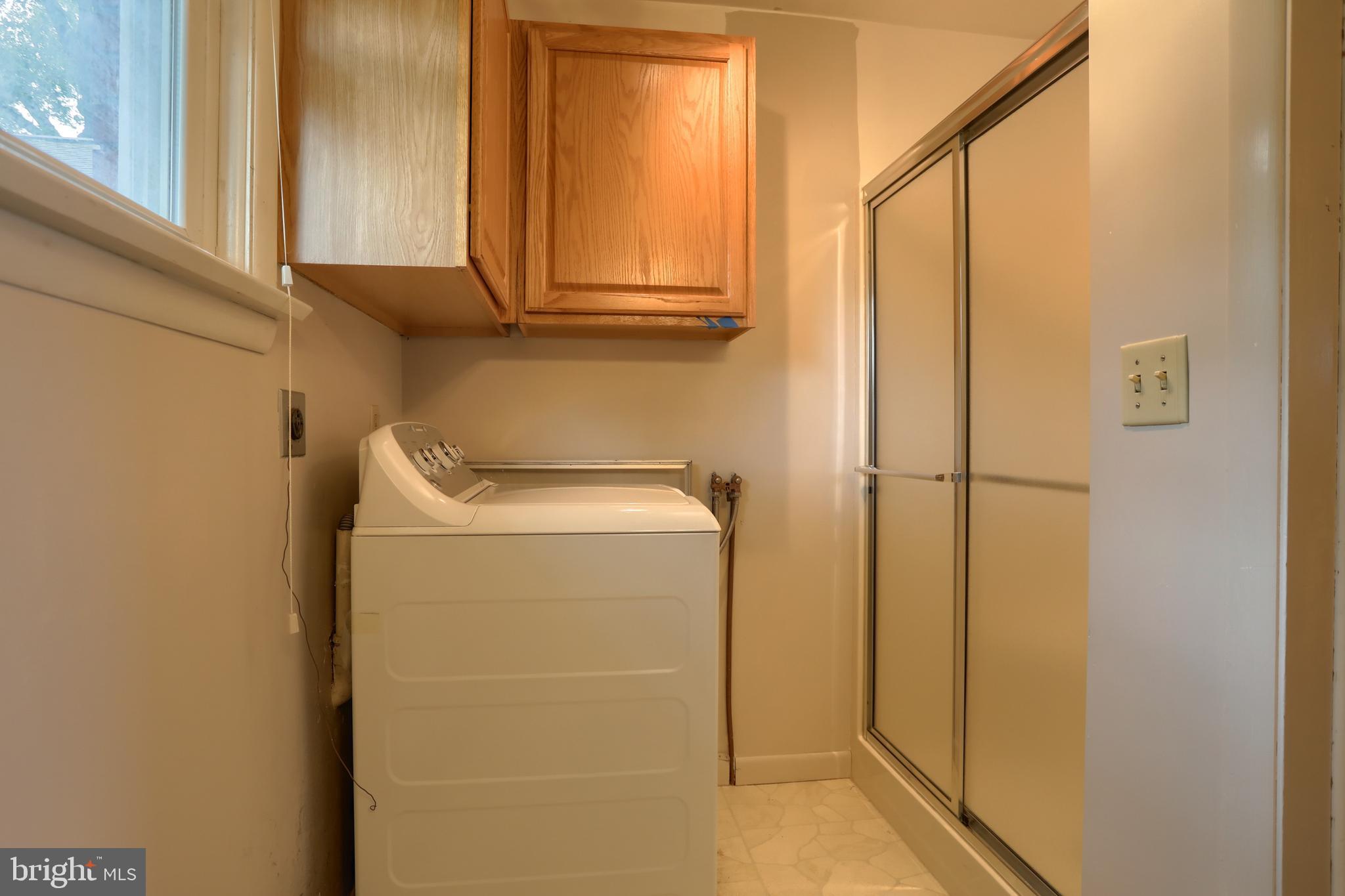 2040 Miller Road East Petersburg, PA 17520 - Photo 42 of 49 a utility room with dryer and washer