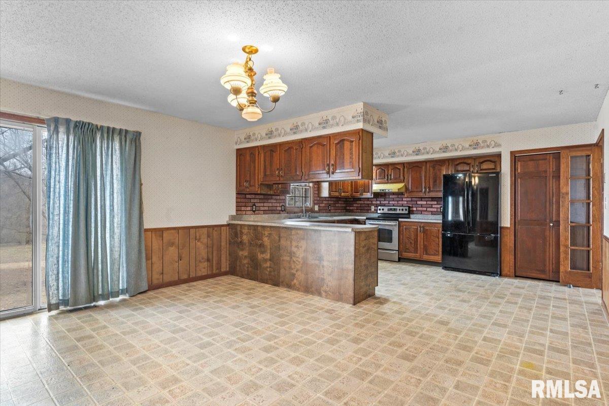 5602 Barlow Road Sherman, IL 62684 - Photo 11 of 46 Gallery Image 11