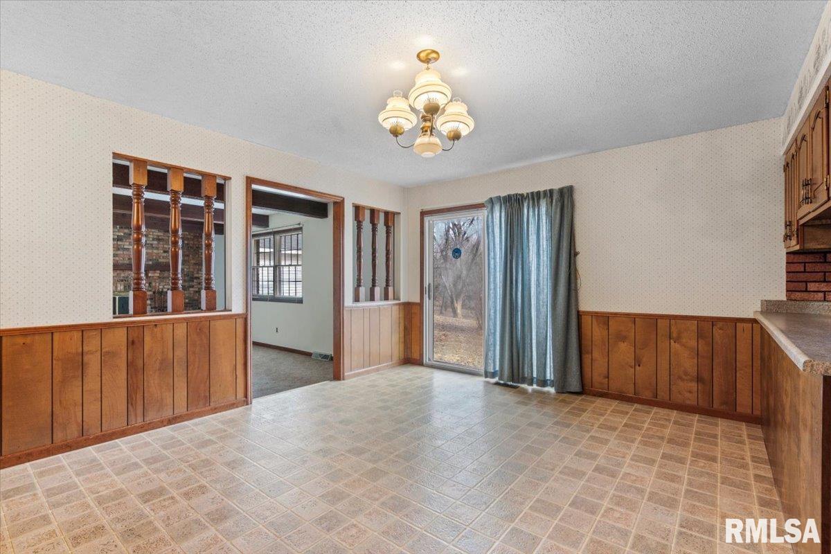 5602 Barlow Road Sherman, IL 62684 - Photo 13 of 46 Gallery Image 13
